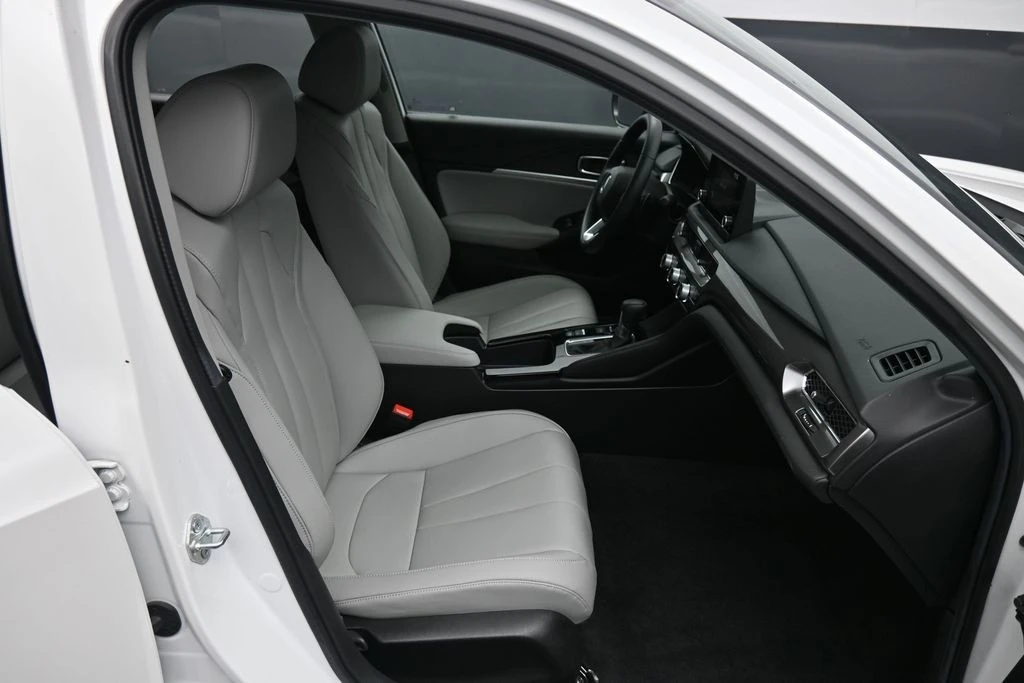 2025 Acura Integra 5th Gen - Image 24 of 31