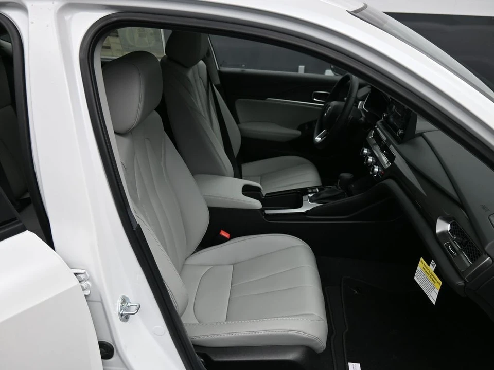 2025 Acura Integra 5th Gen - Image 24 of 31