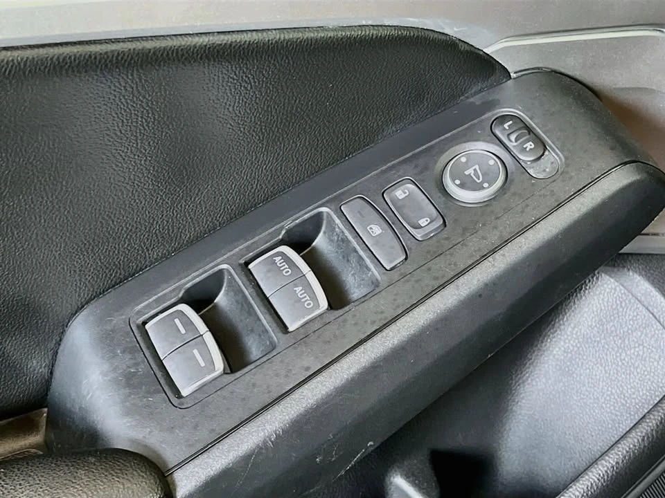 2025 Acura Integra 5th Gen - Image 17 of 20