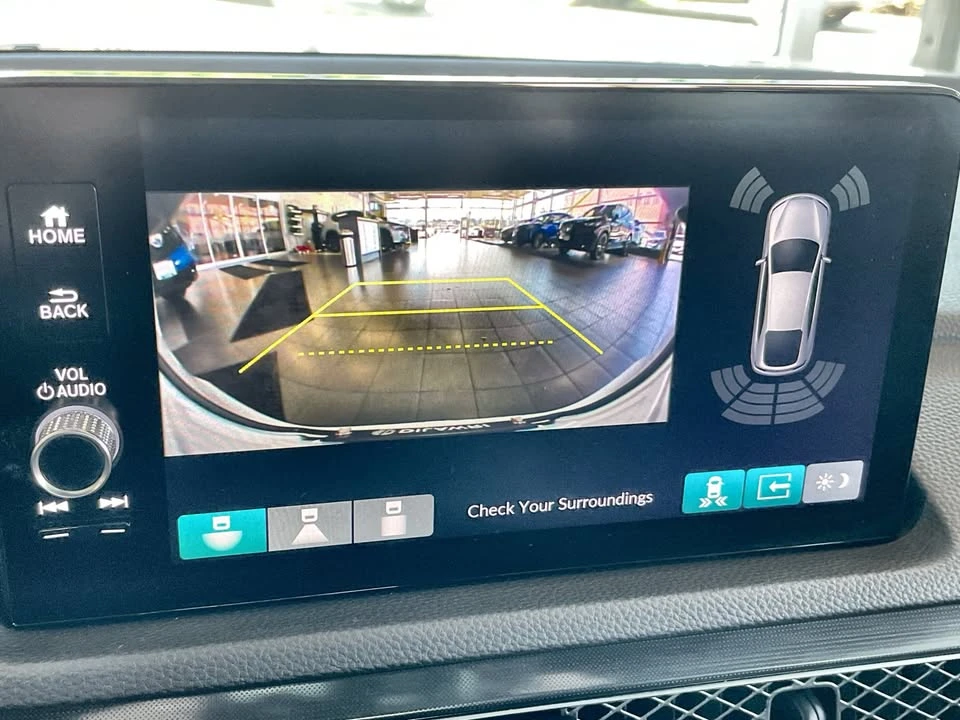 2025 Acura Integra 5th Gen - Image 9 of 17