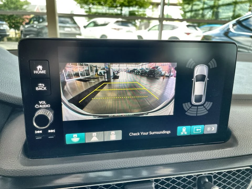 2025 Acura Integra 5th Gen - Image 9 of 17