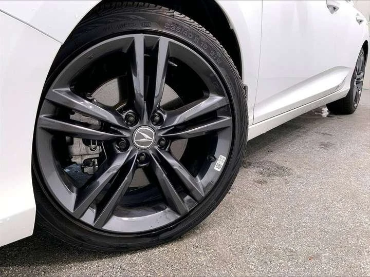 2025 Acura Integra 5th Gen - Image 17 of 20