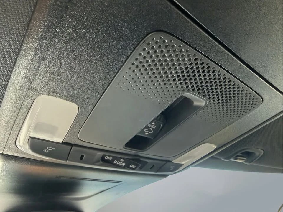 2025 Acura Integra 5th Gen - Image 14 of 17