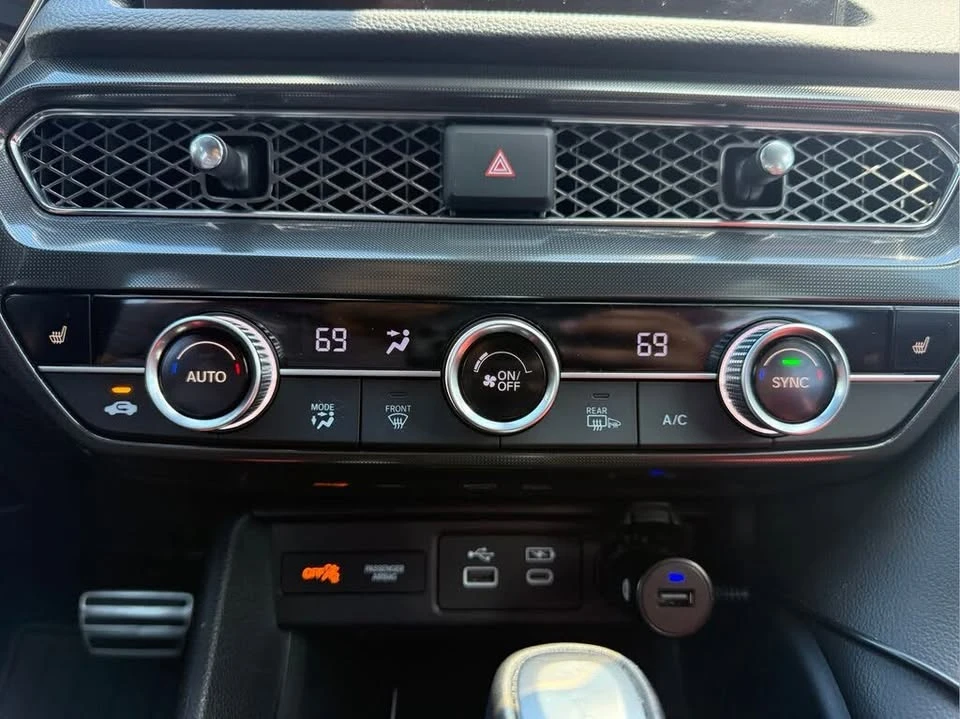 2025 Acura Integra 5th Gen - Image 14 of 20