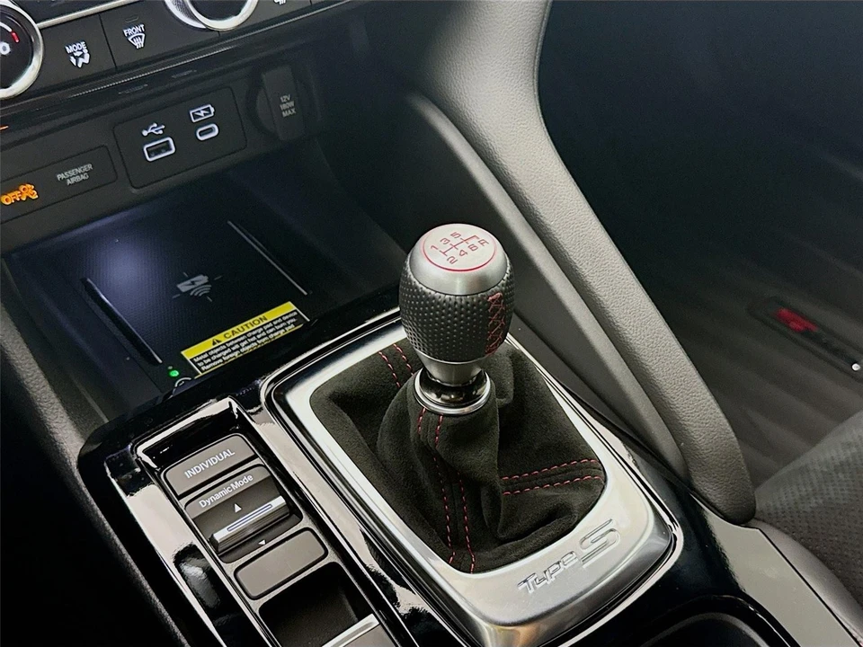 2025 Acura Integra Type S 5th Gen - Image 16 of 21