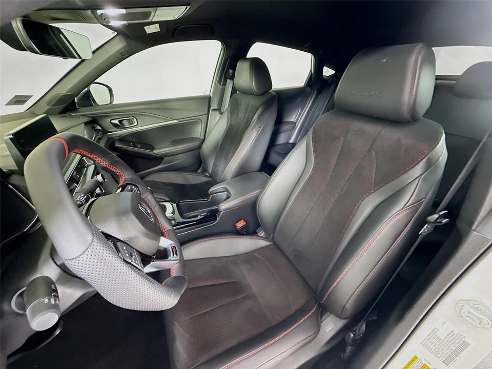 2025 Acura Integra Type S 5th Gen - Image 13 of 15