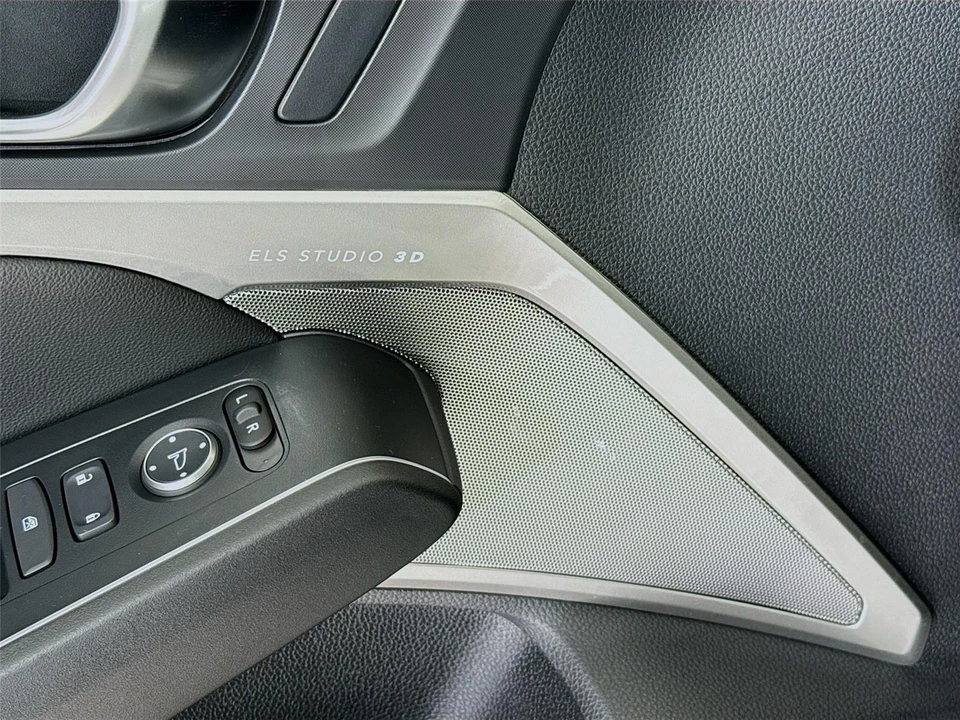 2025 Acura Integra Type S 5th Gen - Image 11 of 15