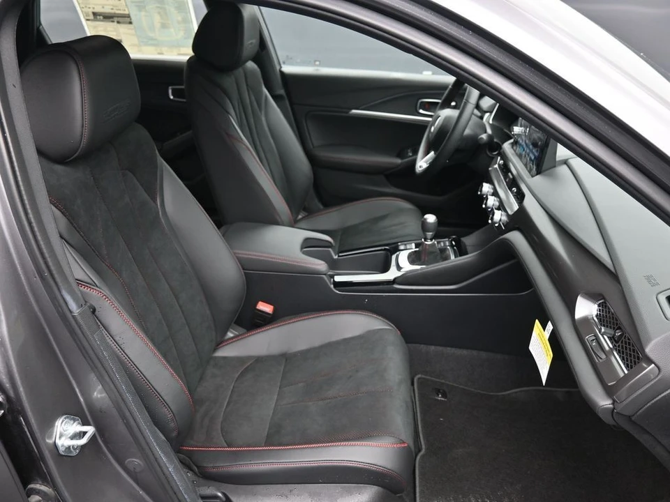 2025 Acura Integra Type S 5th Gen - Image 25 of 31