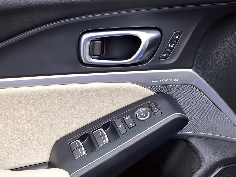 2025 Acura Integra 5th Gen - Image 11 of 20