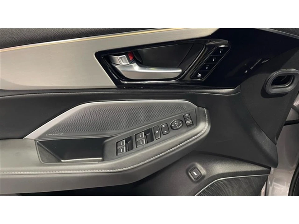 2025 Acura MDX 4th Gen - Image 25 of 31