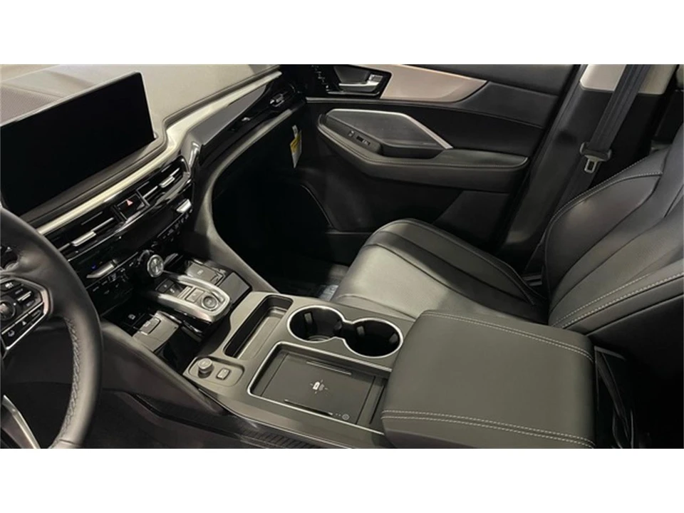 2025 Acura MDX 4th Gen - Image 28 of 31