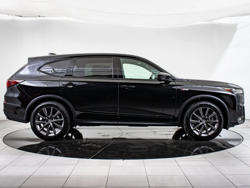 2025 Acura MDX 4th Gen - Image 11 of 21