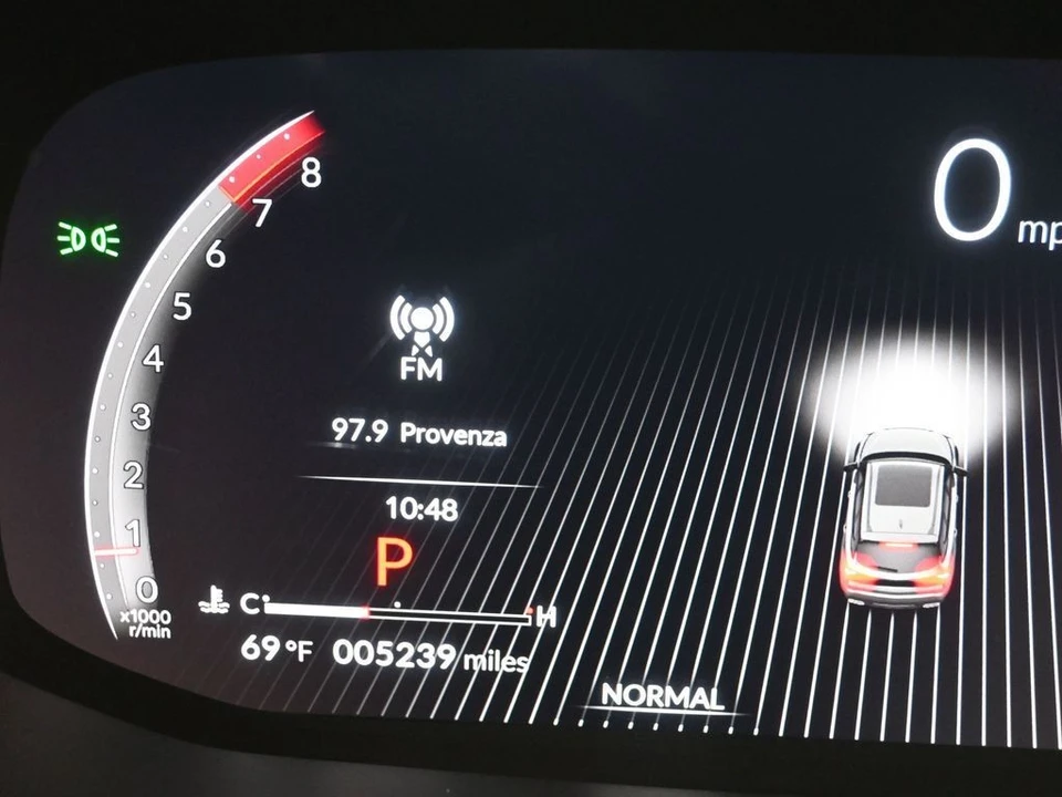 2025 Acura MDX 4th Gen - Image 16 of 31
