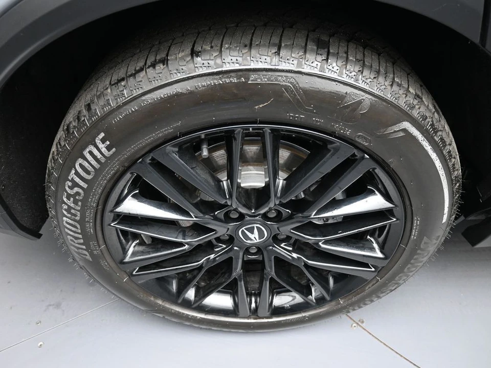 2025 Acura MDX 4th Gen - Image 12 of 31