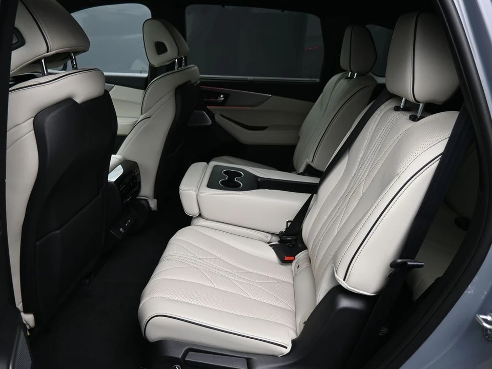 2025 Acura MDX 4th Gen - Image 22 of 31
