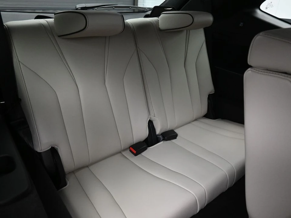 2025 Acura MDX 4th Gen - Image 26 of 31