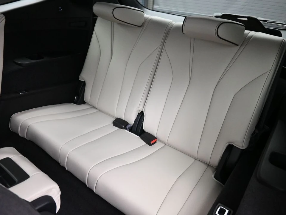 2025 Acura MDX 4th Gen - Image 21 of 31