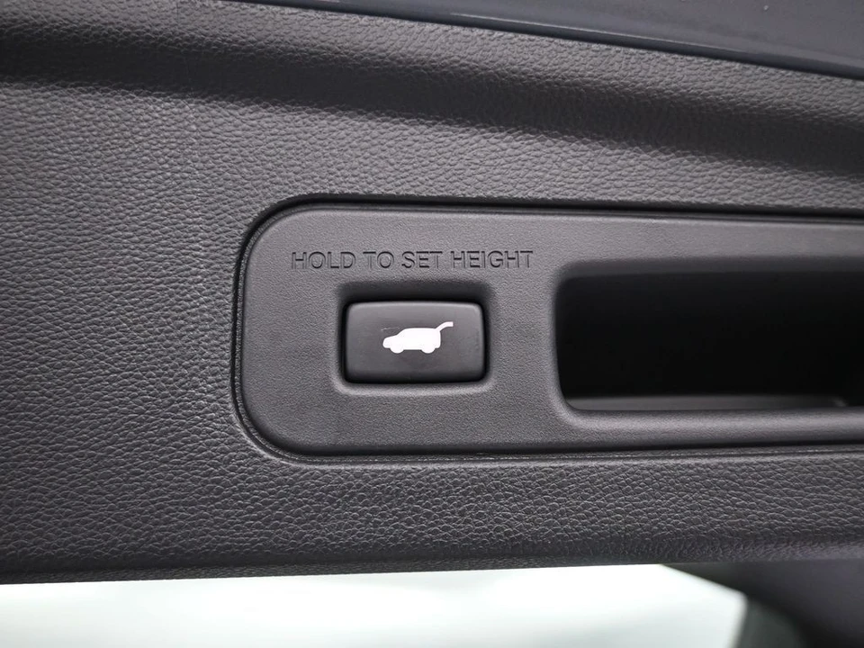2025 Acura MDX 4th Gen - Image 25 of 31