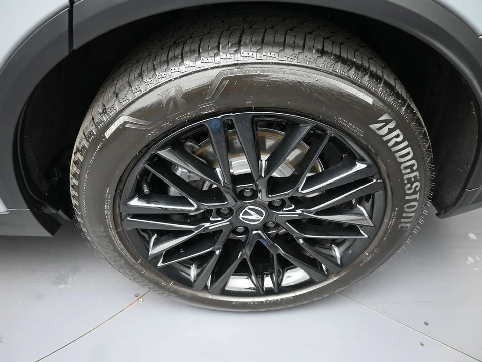 2025 Acura MDX 4th Gen - Image 15 of 21