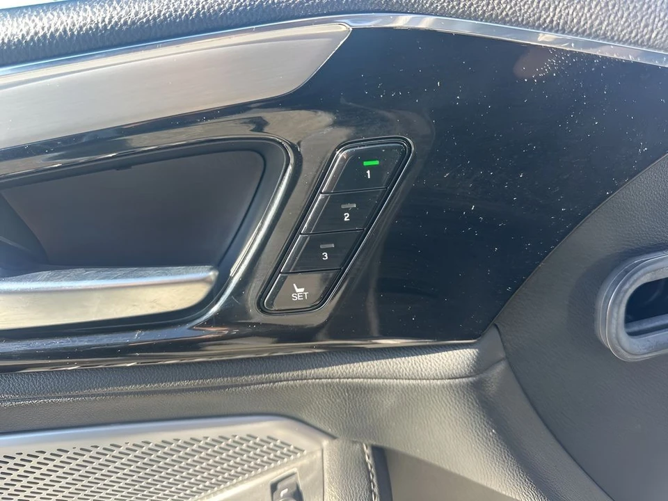 2025 Acura MDX 4th Gen - Image 11 of 12