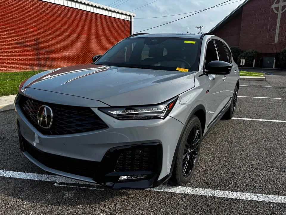 2025 Acura MDX 4th Gen - Image 2 of 8