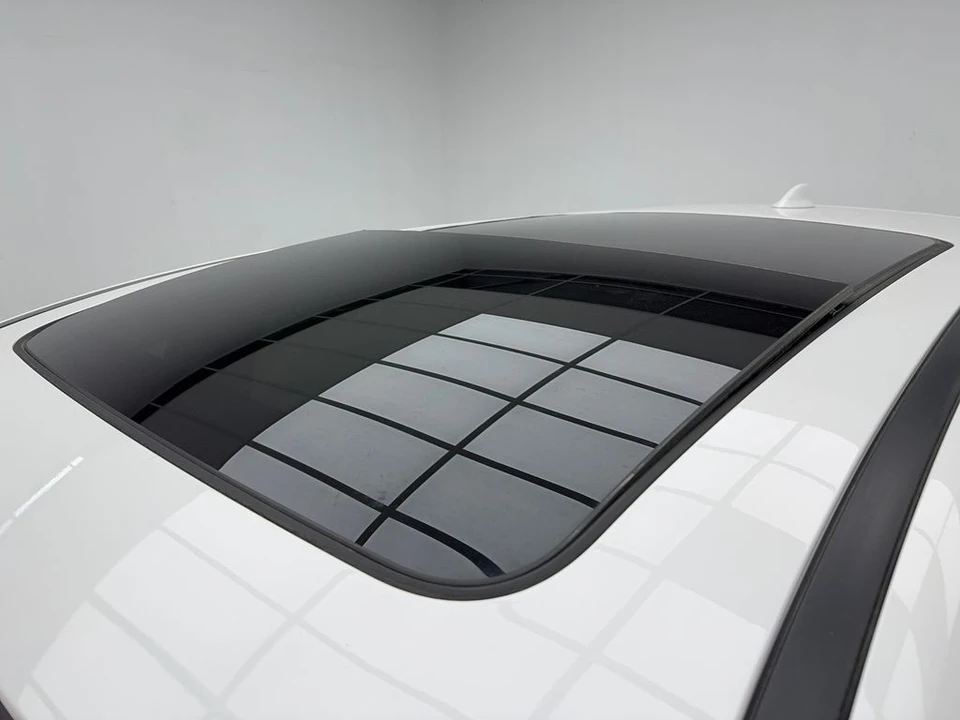 2025 Acura MDX 4th Gen - Image 12 of 21