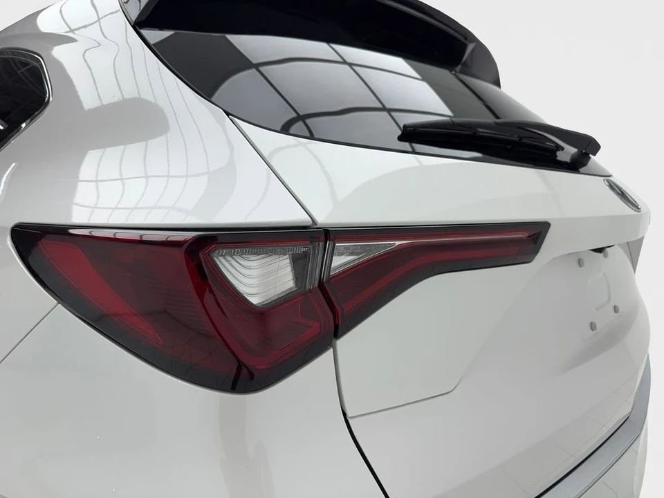2025 Acura MDX 4th Gen - Image 9 of 21