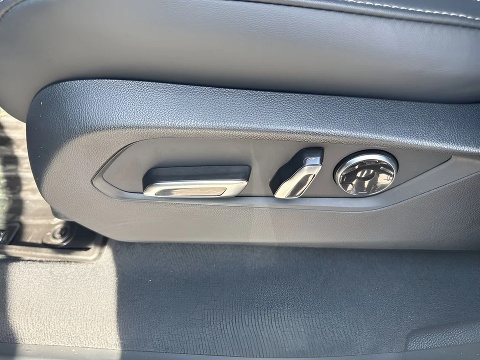 2025 Acura MDX 4th Gen - Image 10 of 21
