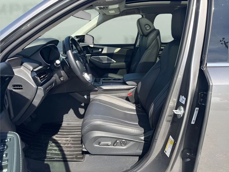 2025 Acura MDX 4th Gen - Image 9 of 21
