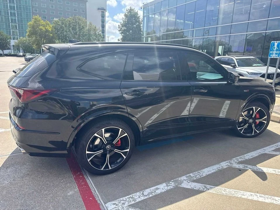 2025 Acura MDX 4th Gen - Image 4 of 10