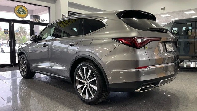 2025 Acura MDX 4th Gen - Image 3 of 31