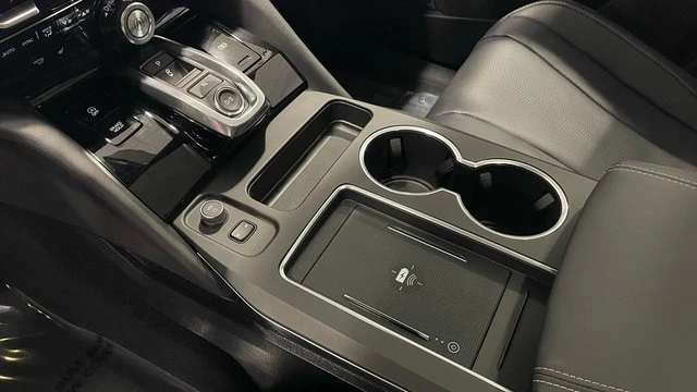 2025 Acura MDX 4th Gen - Image 29 of 31