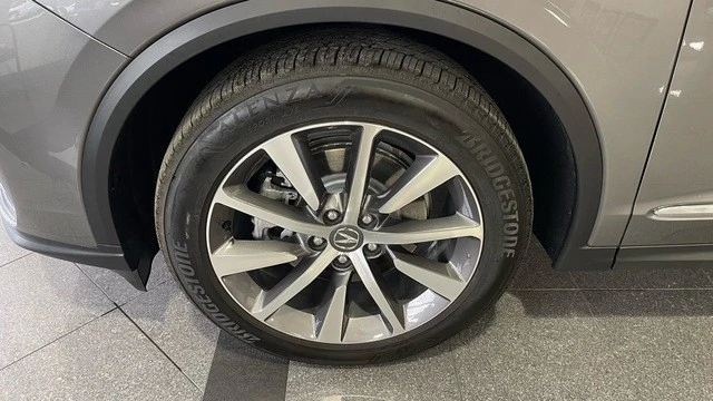 2025 Acura MDX 4th Gen - Image 22 of 31