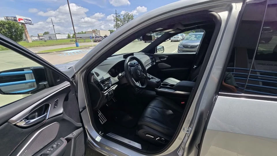 2025 Acura RDX 3rd Gen - Image 8 of 10