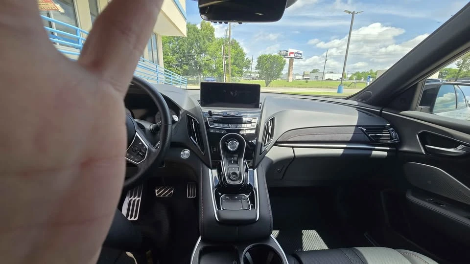 2025 Acura RDX 3rd Gen - Image 2 of 10