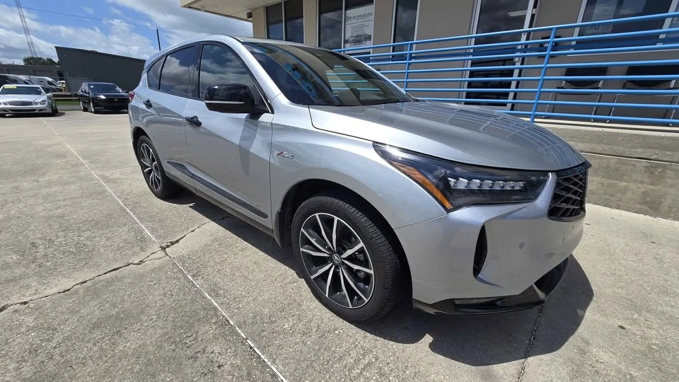 2025 Acura RDX 3rd Gen - Image 9 of 10