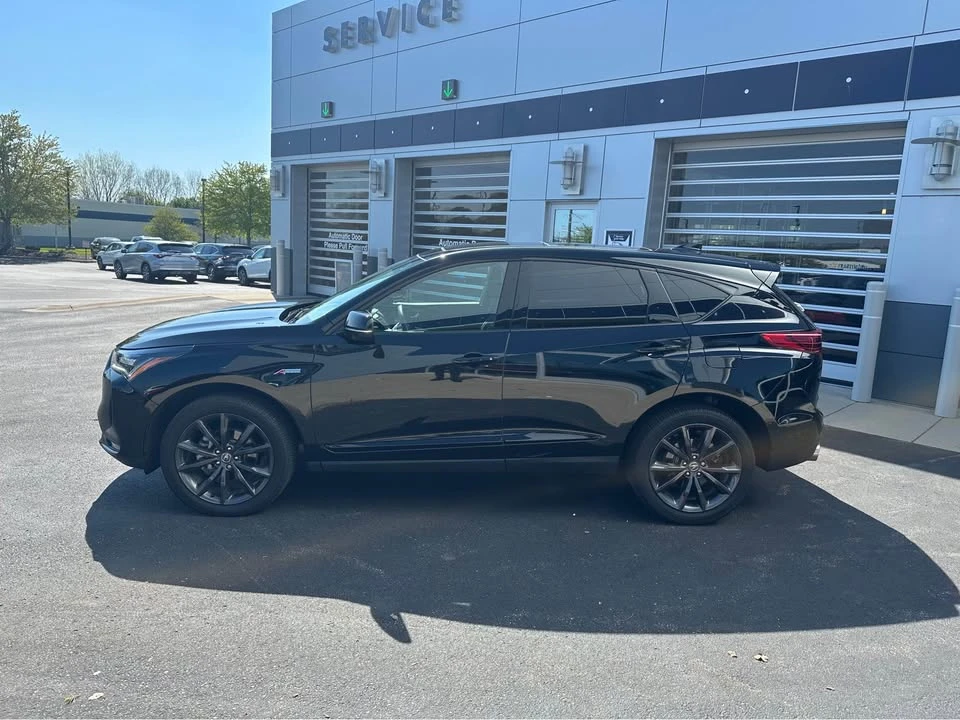2025 Acura RDX 3rd Gen - Image 2 of 9