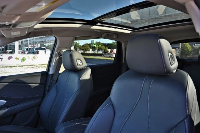 2025 Acura RDX 3rd Gen - Image 10 of 17