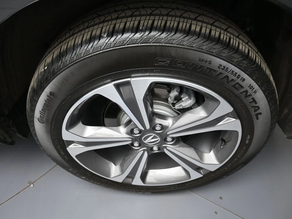2025 Acura RDX 3rd Gen - Image 15 of 21