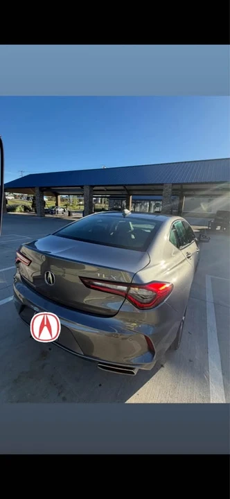 2025 Acura TLX - Image 7 of 18