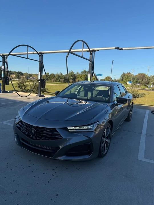 2025 Acura TLX - Image 3 of 18