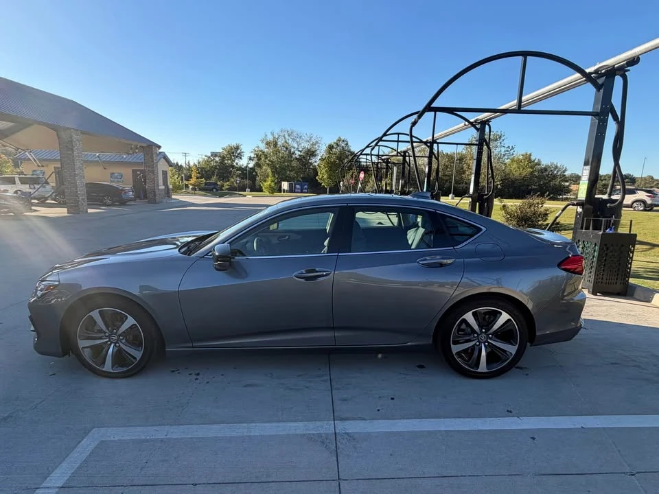 2025 Acura TLX - Image 5 of 18