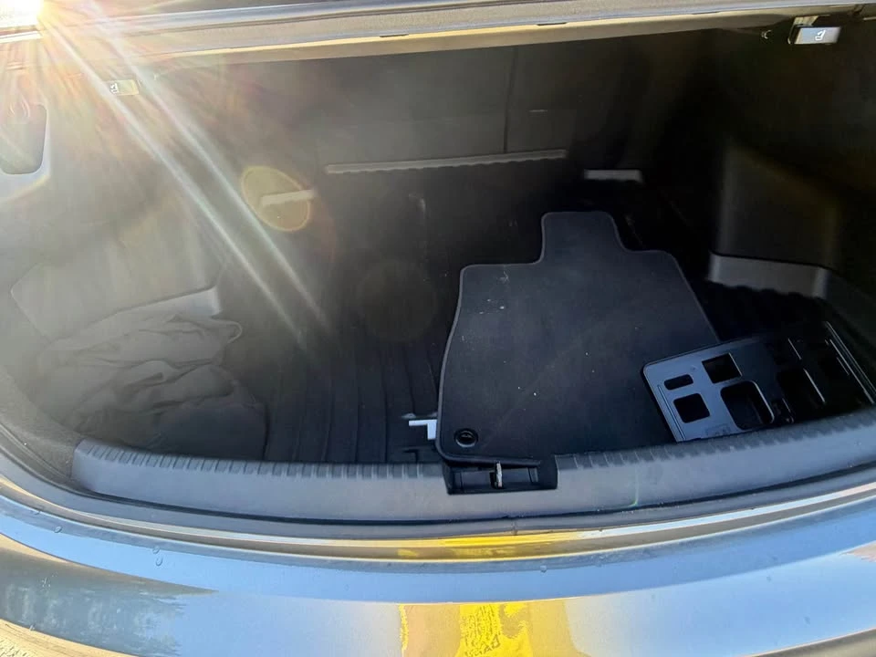 2025 Acura TLX - Image 14 of 18