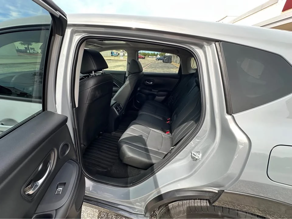 2025 Acura ADX - Image 13 of 20