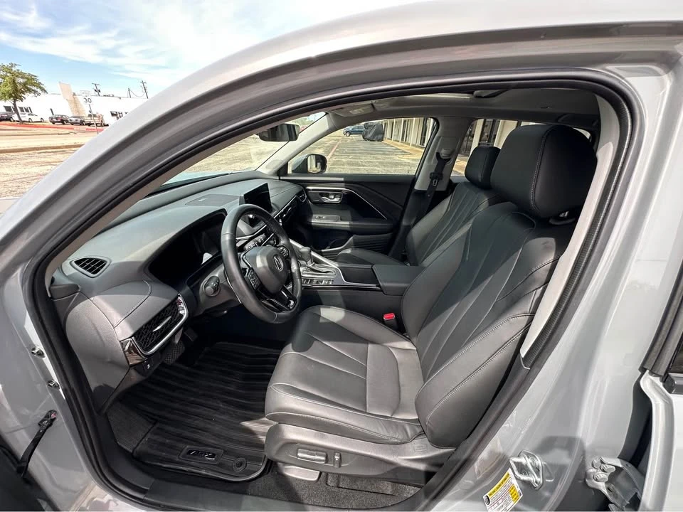 2025 Acura ADX - Image 12 of 20