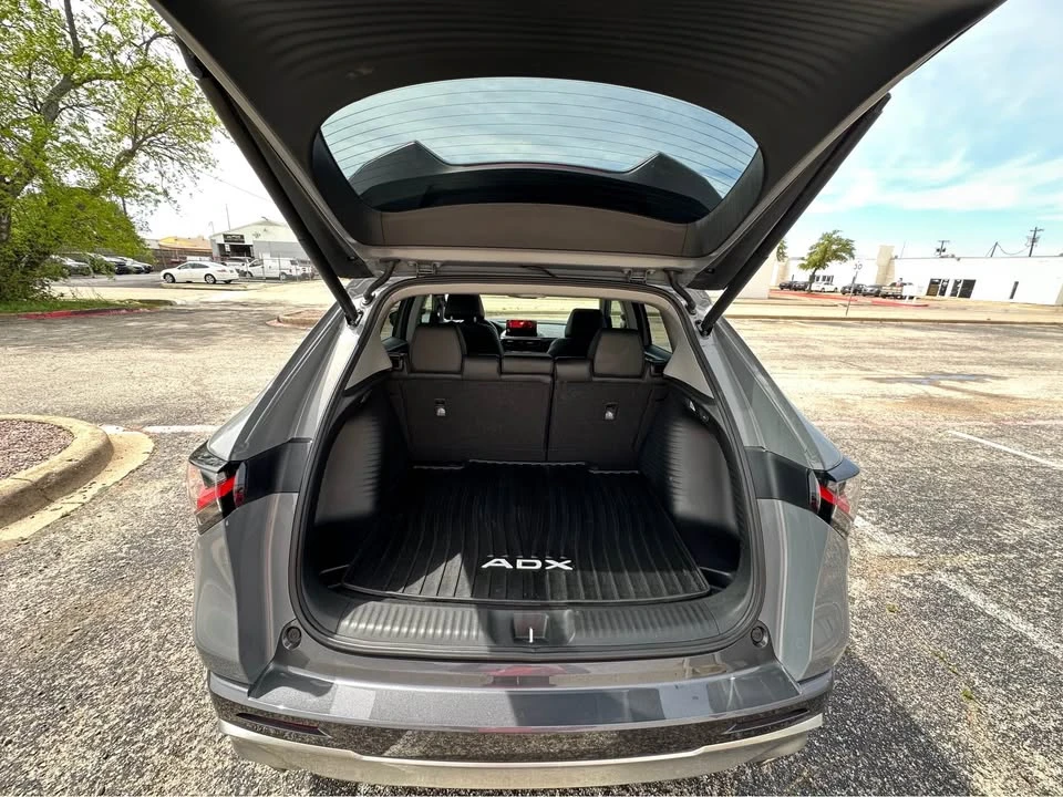 2025 Acura ADX - Image 17 of 20