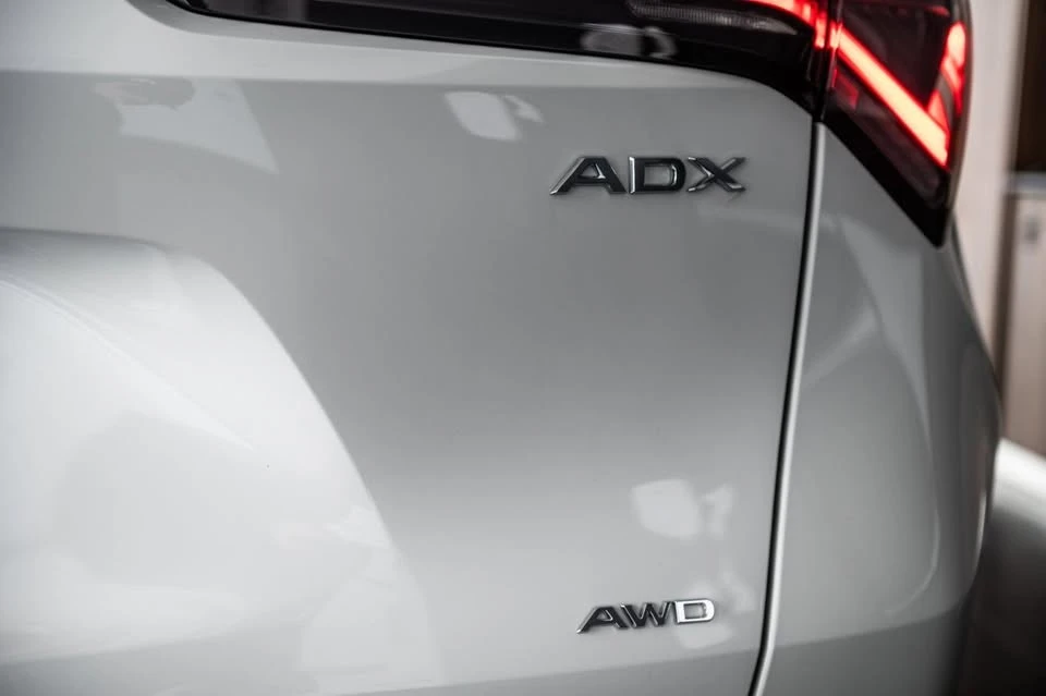 2025 Acura ADX - Image 6 of 13
