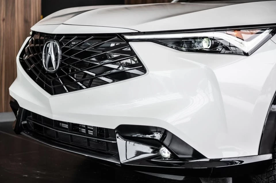 2025 Acura ADX - Image 2 of 13