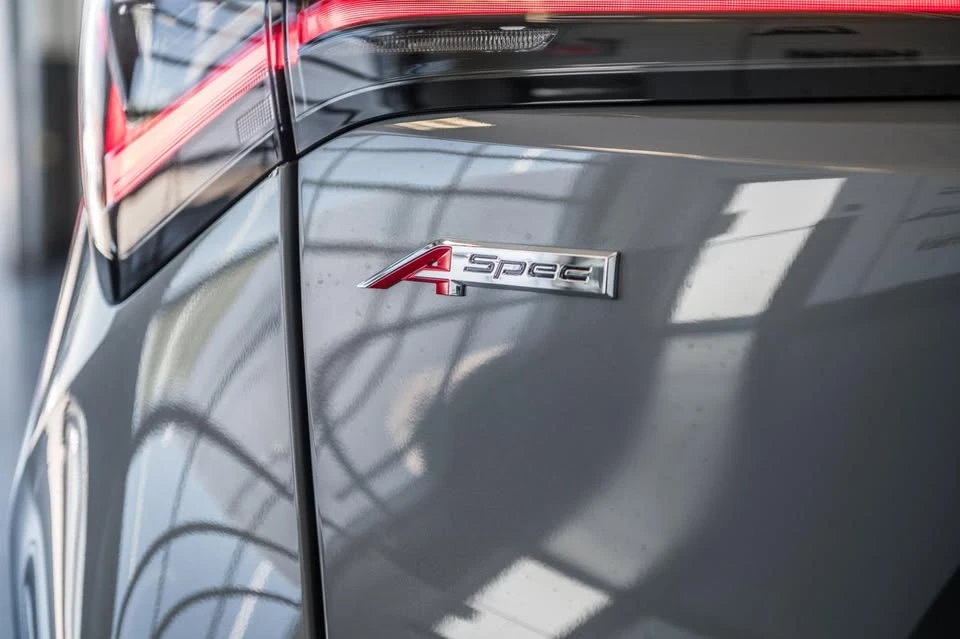 2025 Acura ADX - Image 9 of 20