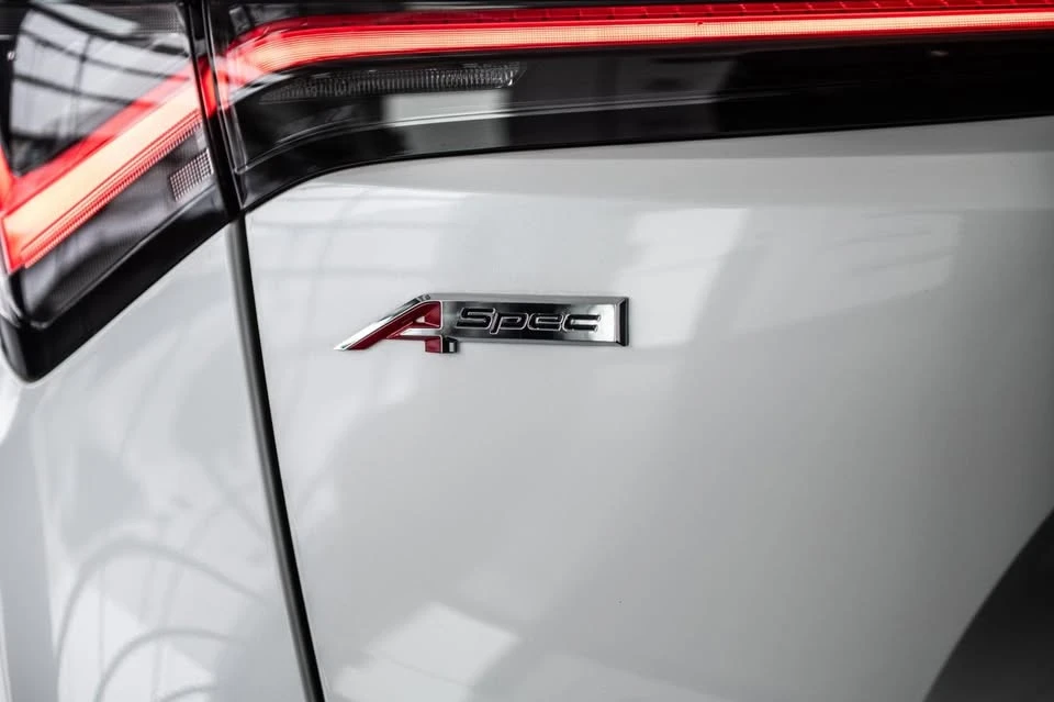 2025 Acura ADX - Image 5 of 13
